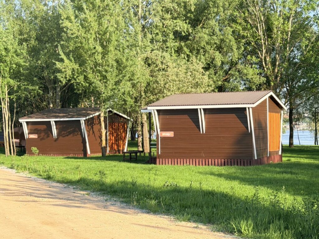 Две тёплые веранды с панорамным остеклением у Волги до 20 человек: две веранды рядом