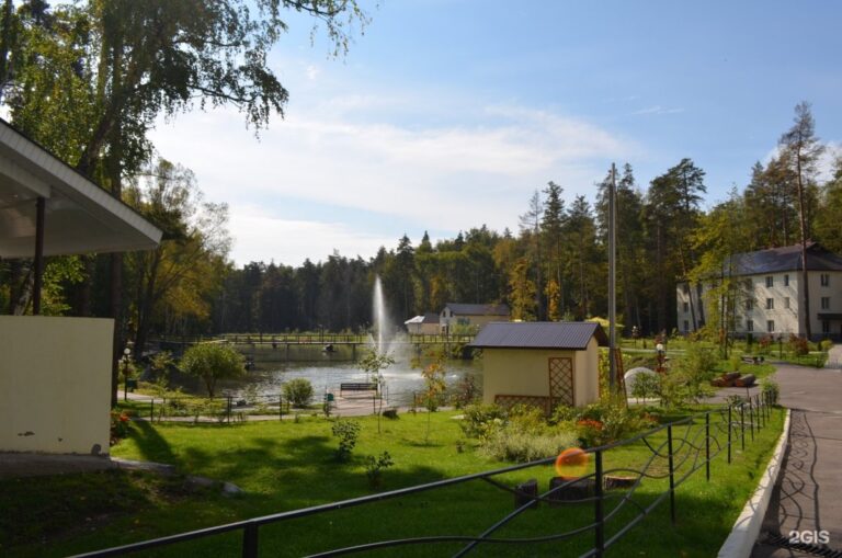 Беседки загородного отеля «Регина» в Петровском