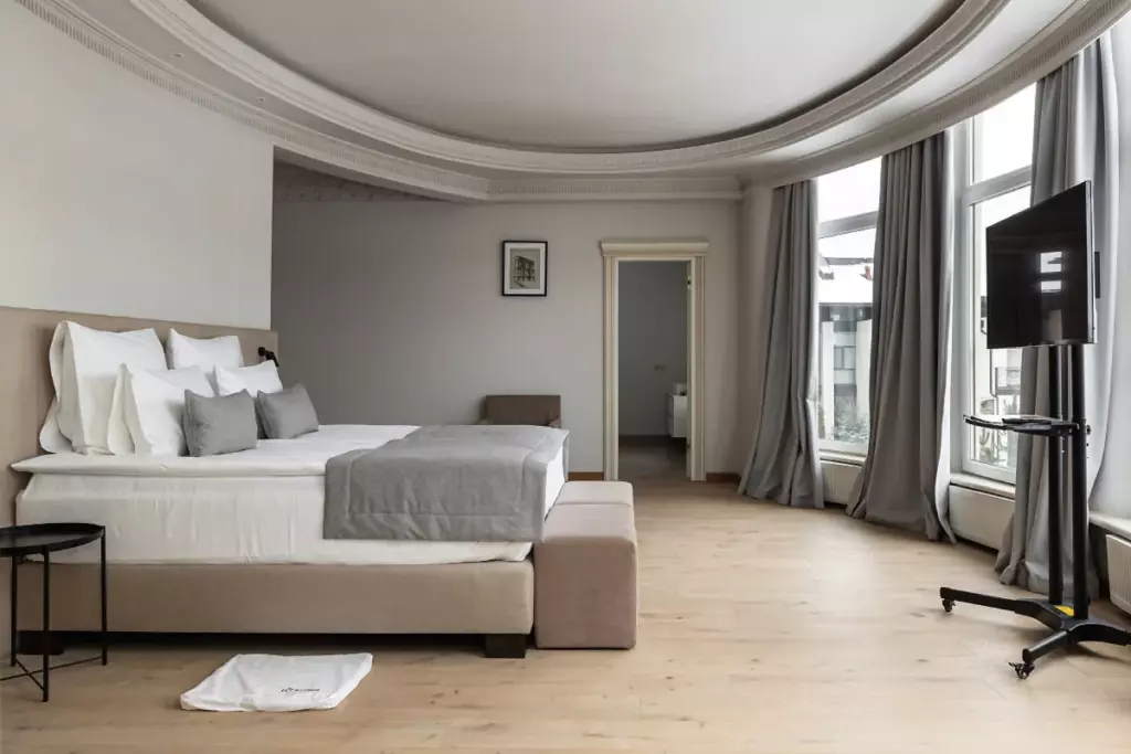 Вилла Deluxe с семью спальнями и камином до 20 гостей, Курорт Art Village в Голиково: спальня