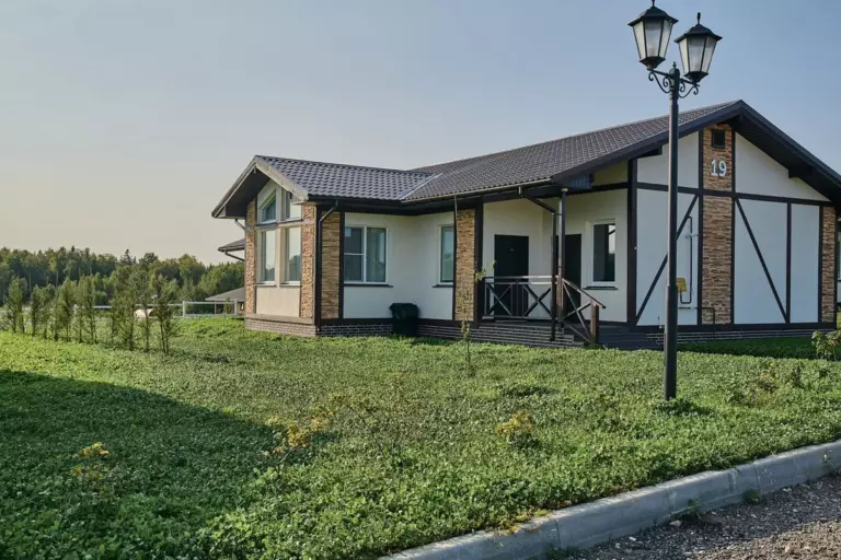 Трёхкомнатный коттедж 120 м² с двумя спальнями и террасой до 6 гостей