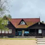 База отдыха Русская заводь в Кротово, общий вид: главный дом базы
