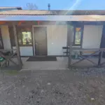 База отдыха Большие камни на Вуоксе, общий вид: дом с крытой верандой