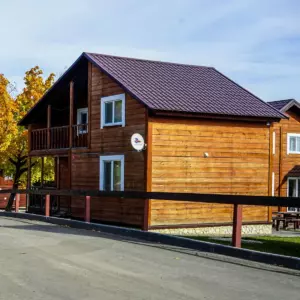 Канадский коттедж у учебного склона, три спальни, до 11 гостей