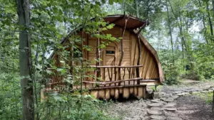 Дом Хоббита 36 м² из дерева на отдельной территории до 4 гостей