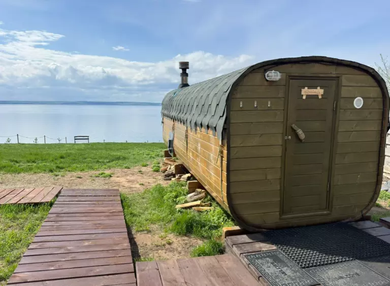 Глэмпинг Glamping Art на берегу Волги в Красном Яре