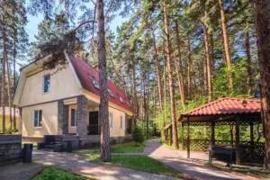 Двухэтажный коттедж с камином до 6 гостей