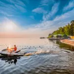 Парк-отель Изумрудное на Горьковском море, общий вид: берег Горьковского моря