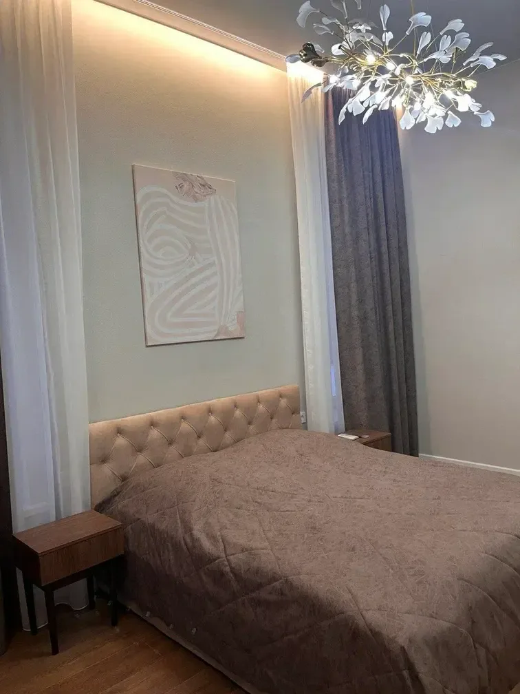 Коттедж «Лайт 1» 120 м² с кухней-гостиной и верандой до 10 гостей: спальня