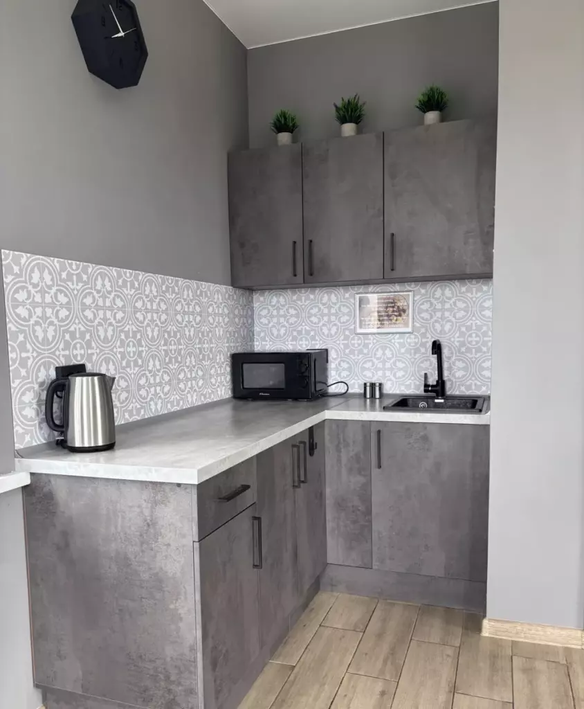 Два коттеджа по 70 м² для компании до 8 гостей, Коттеджи «Отдых и точка» в Розовке: кухня