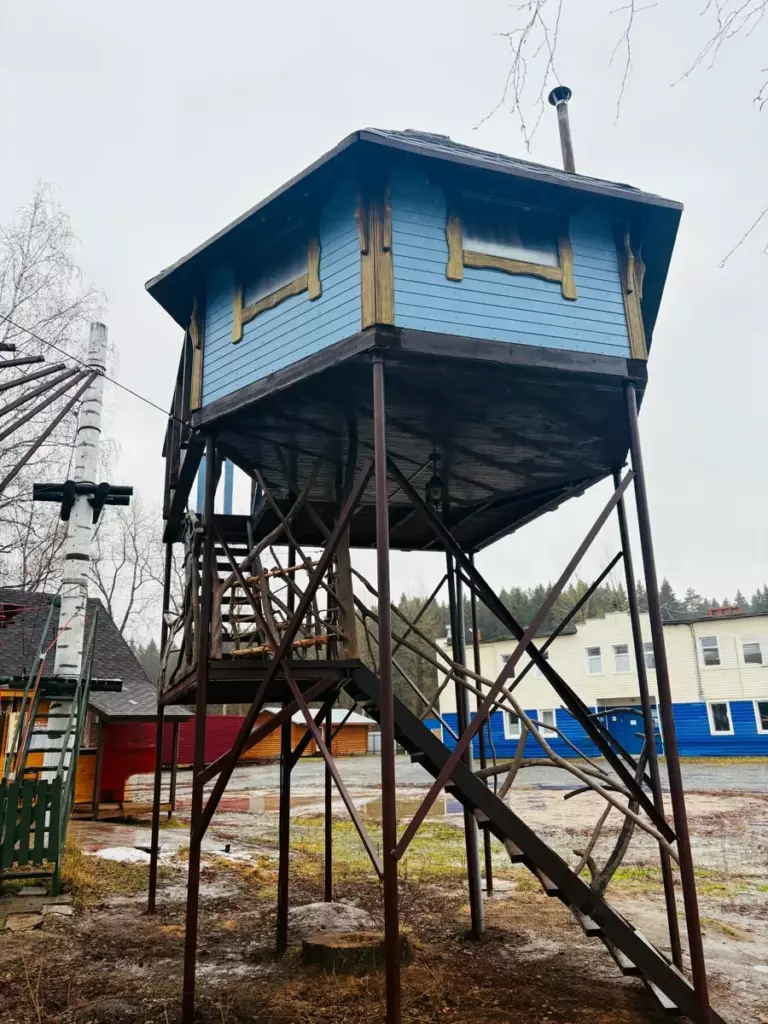 Беседка-домик на дереве «Лямур» с камином до 10 человек