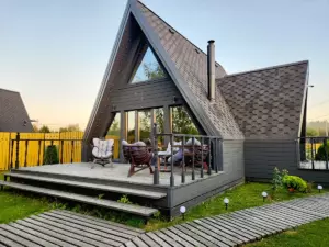 Дом Luxe A-frame 65 м² с камином и двумя спальнями до 6 гостей