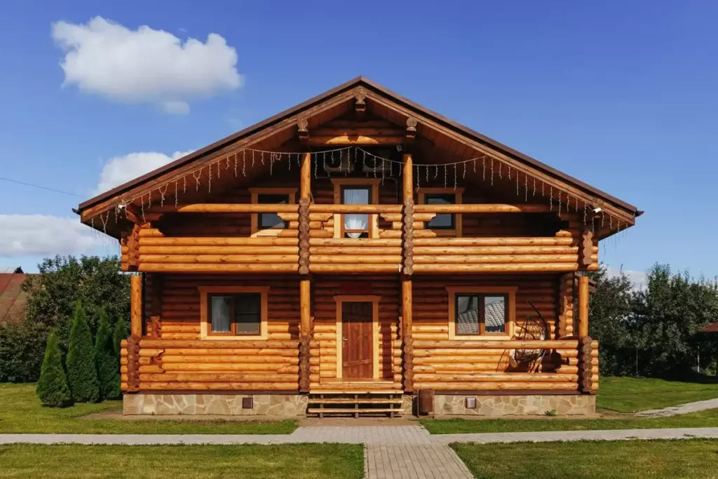 Бревенчатый дом 170 м² с баней, хамамом и бассейном до 8 гостей: бревенчатый дом