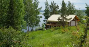 Глэмпинг «Зелёный остров» на озере Аргази