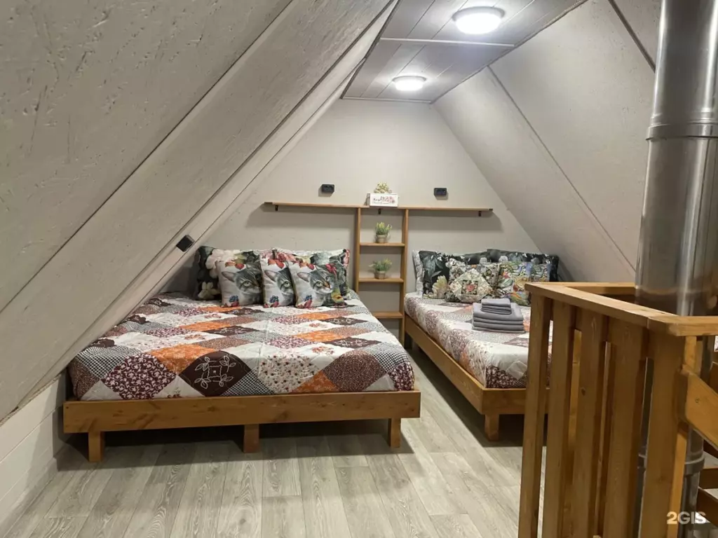 Коттедж «Праздничный» 150 м² с русской баней до 20 гостей: спальные места в мансарде