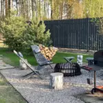Дом А-фрейм МойДомик в Якушах, общий вид: костровая зона с креслами