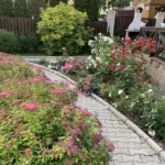 Усадьба Ильинская в Суздале, общий вид: дорожка через цветник