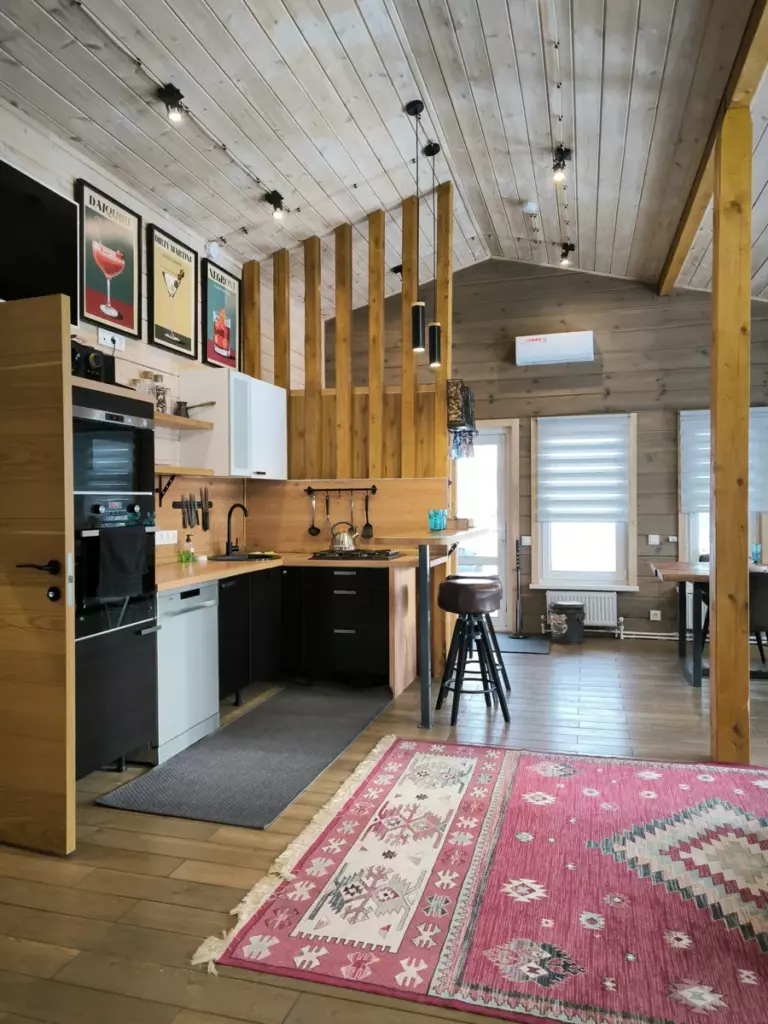 Дом «Лофт» с сауной и чаном-джакузи до 8 гостей, Дома Rent Hut в Елагино: кухня