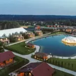 Загородный клуб Green Club Дубечино, общий вид: территория клуба сверху