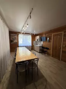 Двухэтажный коттедж с сауной и джакузи до 16 гостей