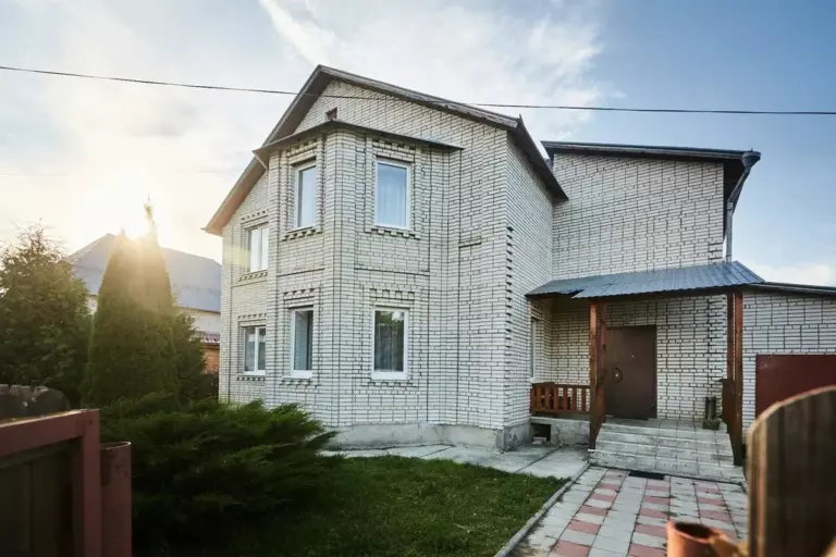 Дом на 20 человек на Туристической: 250 м², шесть комнат и кухня