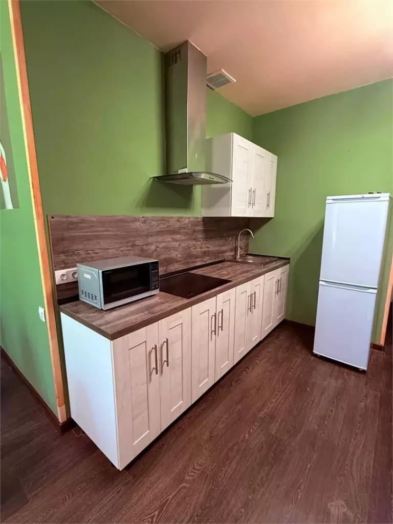 «Семейный 2» 100 м² с двумя санузлами до 8 гостей: кухня