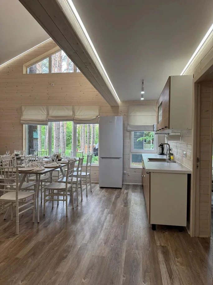 A-Frame №8 «Grand» на 16 человек: 120 м², сауна и купель: кухня-столовая