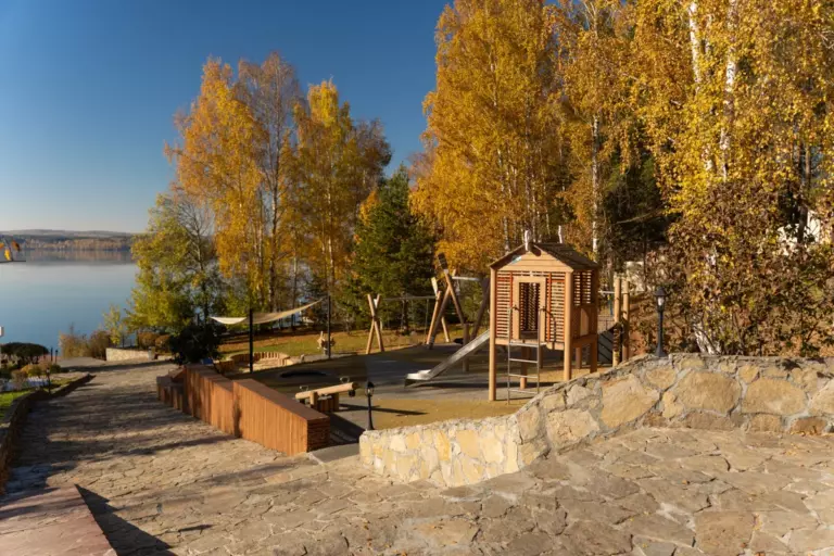 Загородный спа-отель «Талес» на озере Таватуй
