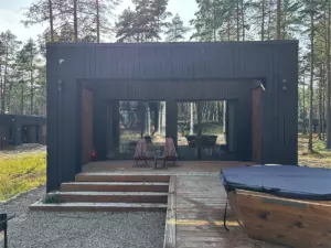 Вилла «Грандис NEW» с двумя спальнями и ванной у окна до 7 гостей