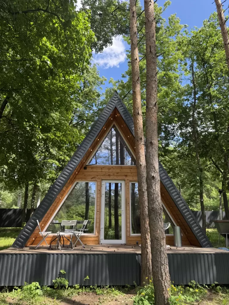 A-Frame №2 «White» с банным чаном до 7 гостей, Загородный комплекс «Черёмушки»: дом среди сосен