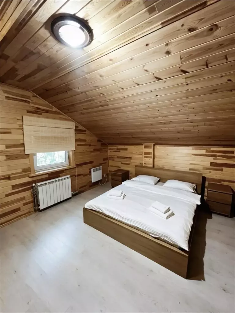 Коттедж «В Тишине» 120 м² с беседкой и мангалом до 8 гостей: спальня